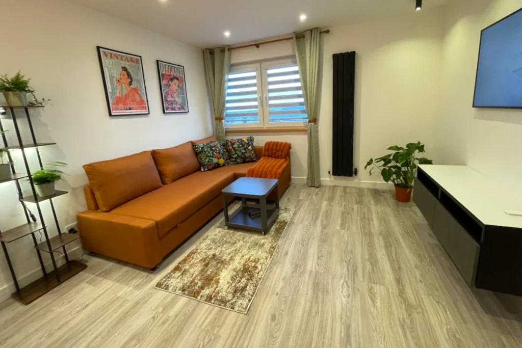 Holiday accommodation Inverness – MOHOS  Highfield Upper Apartment
